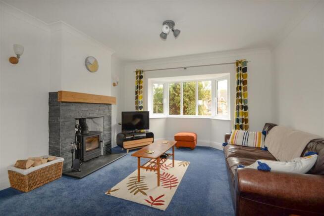 Living Room 1.jpg