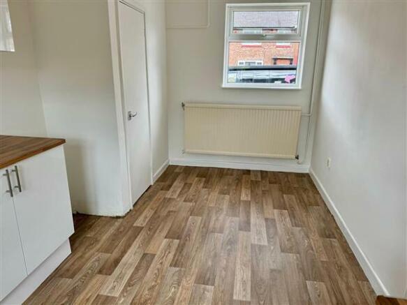Cambrai Crescent, Eccles, Manchester photo 5