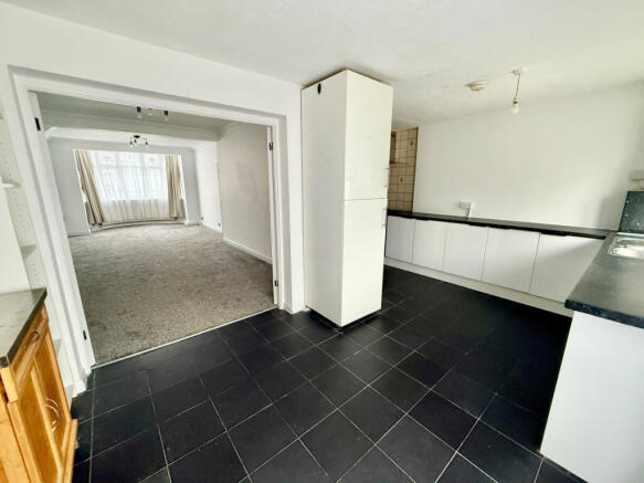 Refurbished 3-bedroom House near Chadwell Heath