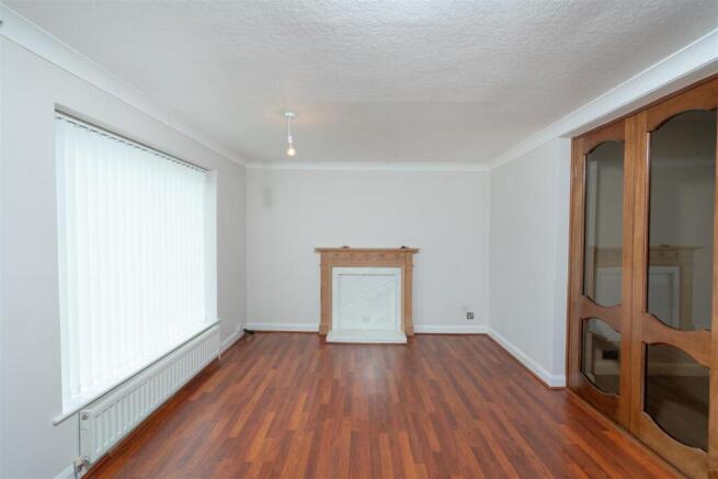 3 bed Detached Bungalow for sale Image 5