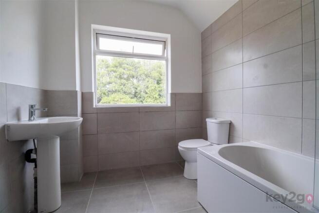 2 bed Terraced to rent Image 12