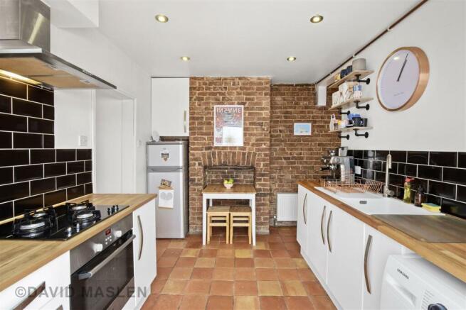 Kitchen (4).jpg