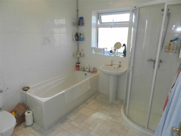 MODERN BATHROOM