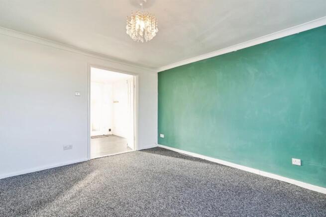 2 bed Semi-Detached for sale Image 8