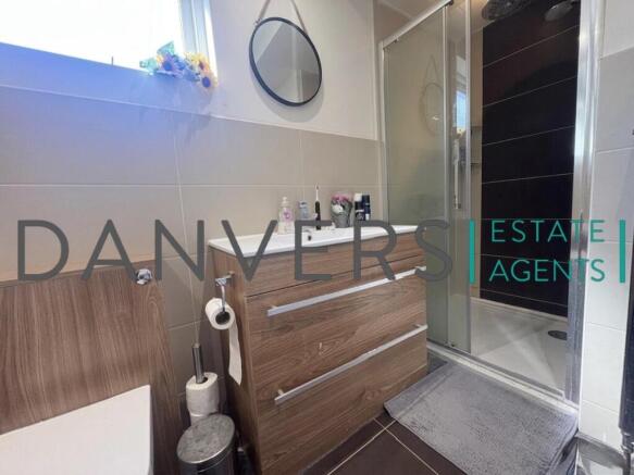 Bathroom 1.