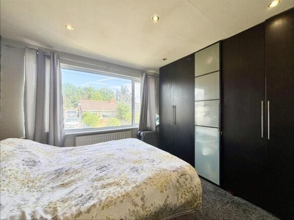 3 bed Semi-Detached for sale Image 10