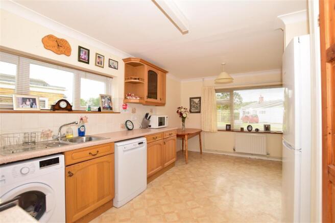 Kitchen/Breakfast Area