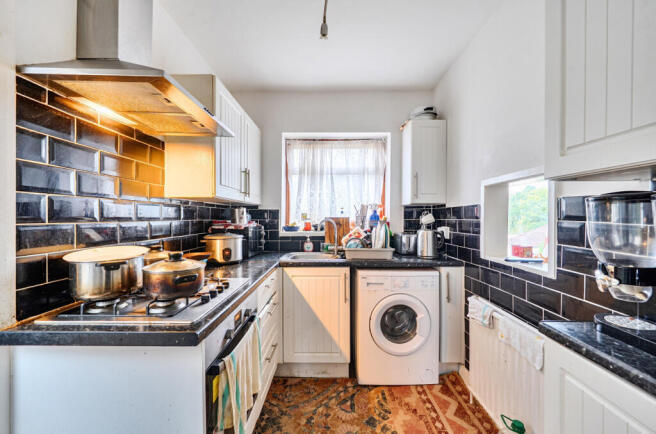 Archery Grove, Woolston, Southampton, Hampshire, SO19 photo 4