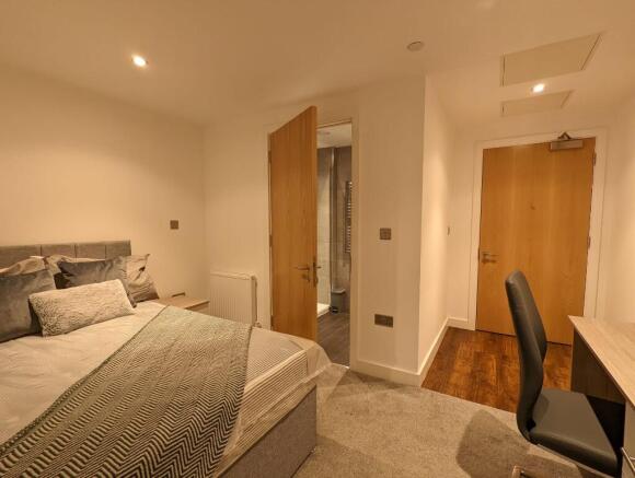1 bed Flat to rent Image 6