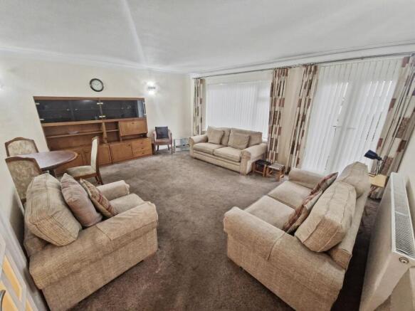 Lounge / Dining Room