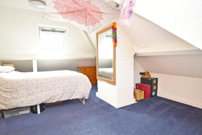 4 bed Detached for sale Image 12