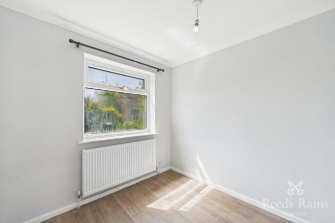 4 bed Detached to rent Image 8