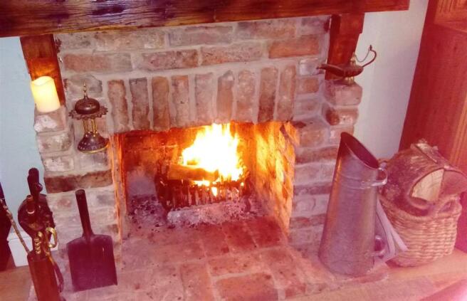 Fire place (2).JPG