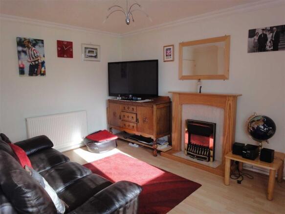 LIVING AREA: