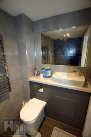 Studio to rent Image 10