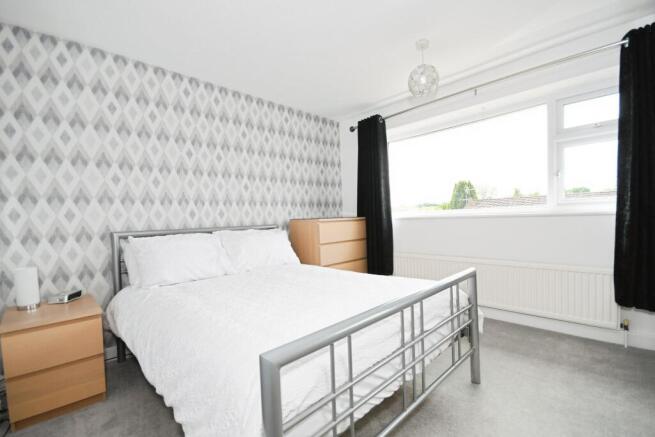 4 bed Detached for sale Image 12
