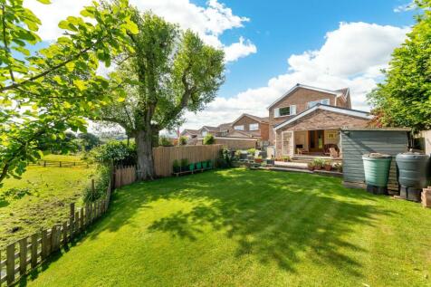 Thorpes Avenue, Denby Dale, HD8