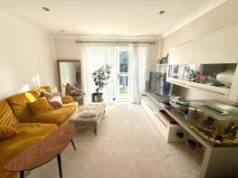 14, Claregate, Thornton Road, Little Heath, Potters Bar EN6 1BY