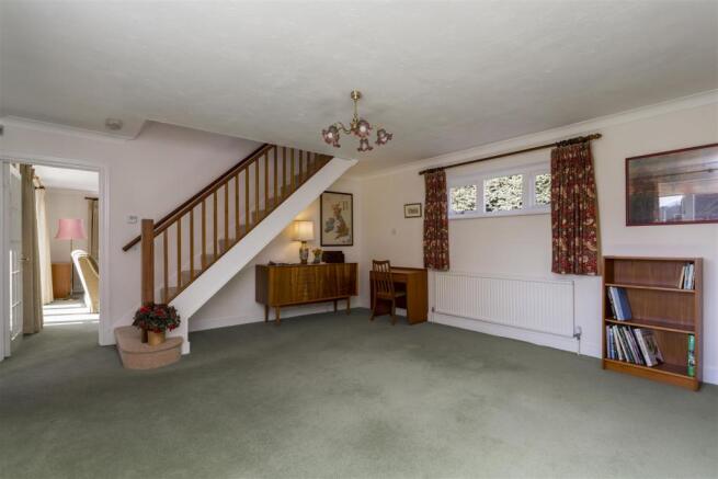 DUAL ASPECT DINING ROOM