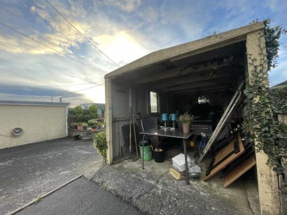 Detached Garage