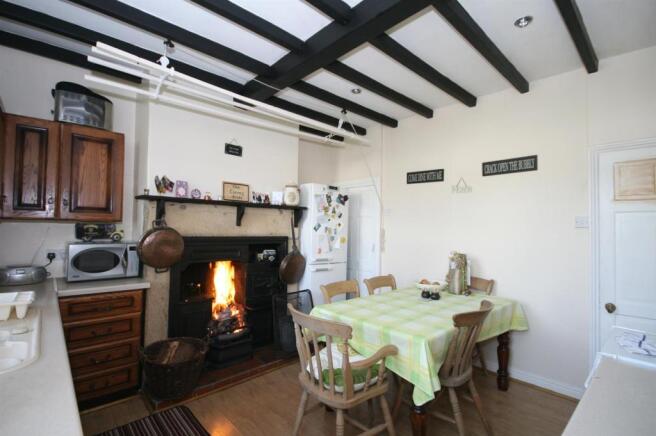 KITCHEN DINER