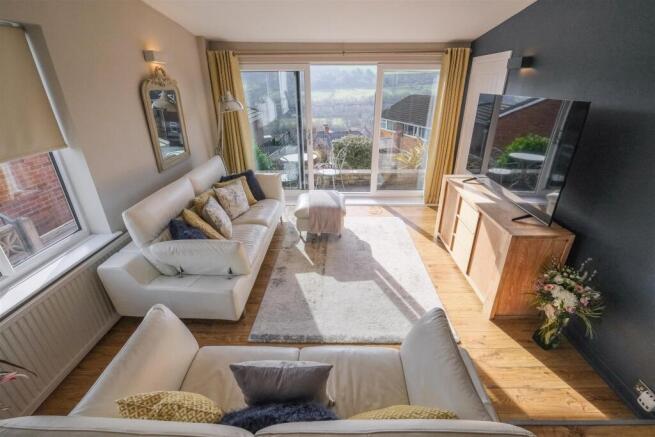 2 bed Bungalow for sale Image 4