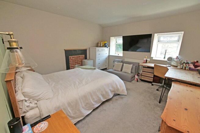 2 bed Terraced for sale Image 8
