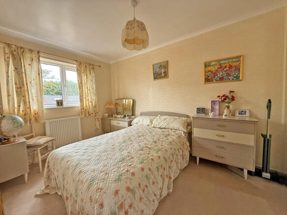 2 bed Semi-Detached for sale Image 5