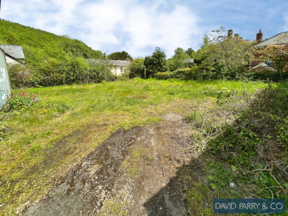 5 BUILDING PLOTS