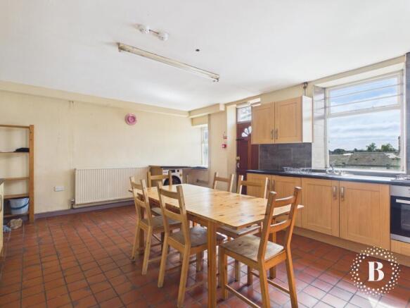 5 bed Terraced for sale Image 6
