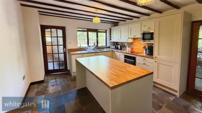 3 bed Semi-Detached for sale Image 7