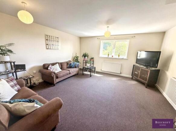 2 bed Apartment for sale Image 3