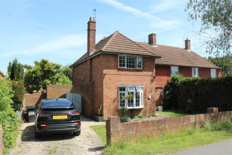 Cobham Road, Fetcham, KT22