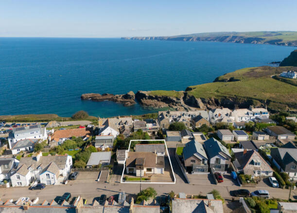 Robanna & Lower Moon