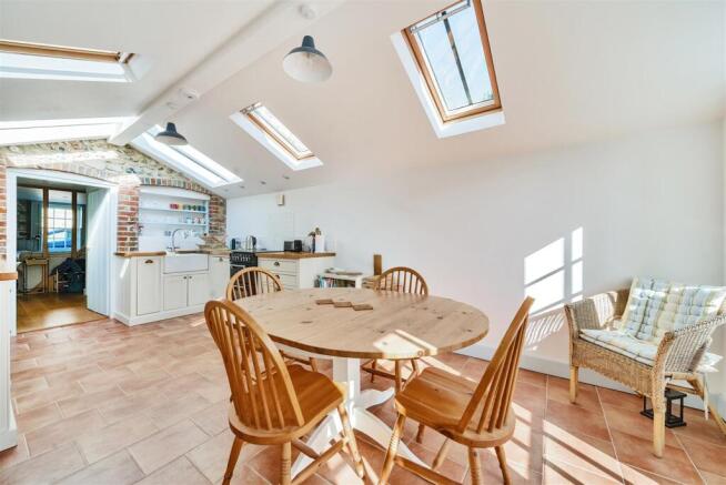 Kitchen/Breakfast Room