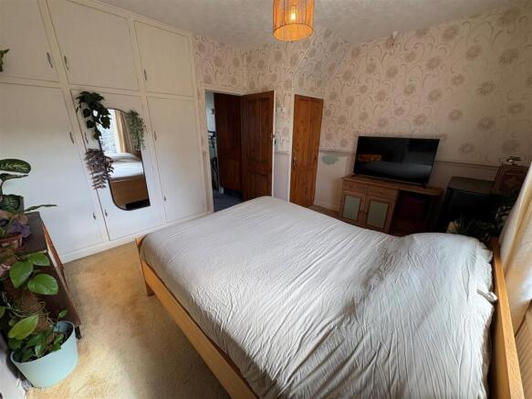 3 bed Terraced for sale Image 8