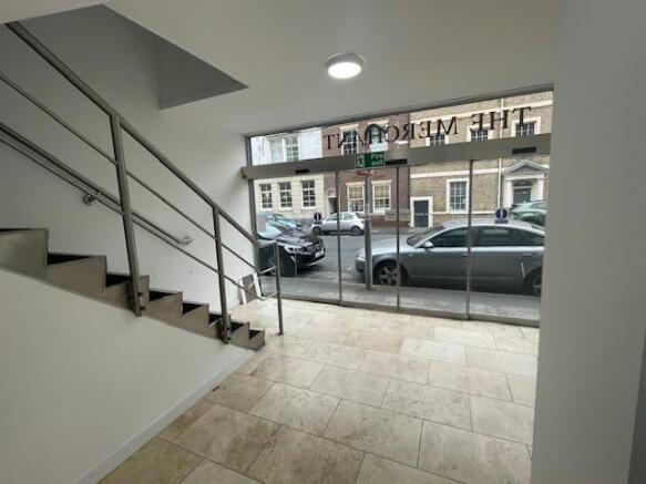 1 bed Apartment to rent Image 4