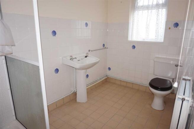 SHOWER ROOM