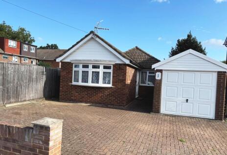 New Park Road, Ashford, Surrey, TW15