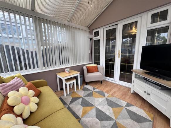 2 bed Semi-Detached for sale Image 11