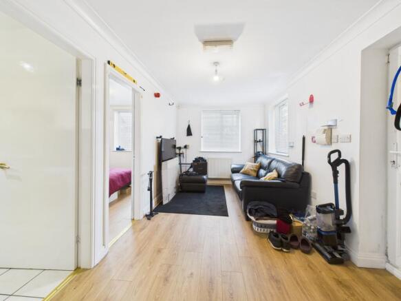 6 bed Block of Apartments for sale Image 10