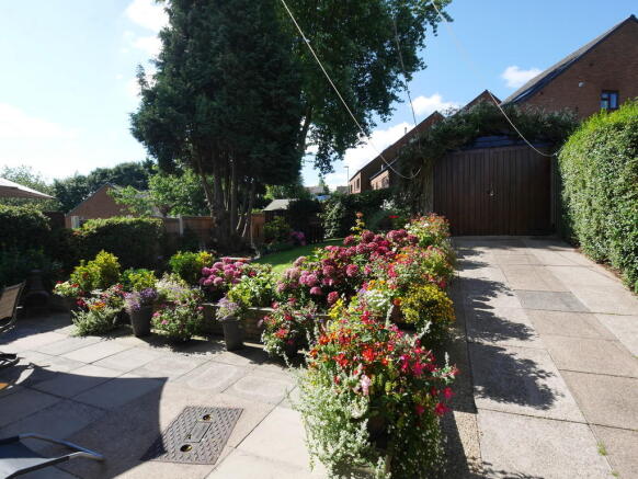 Garden & Rear...