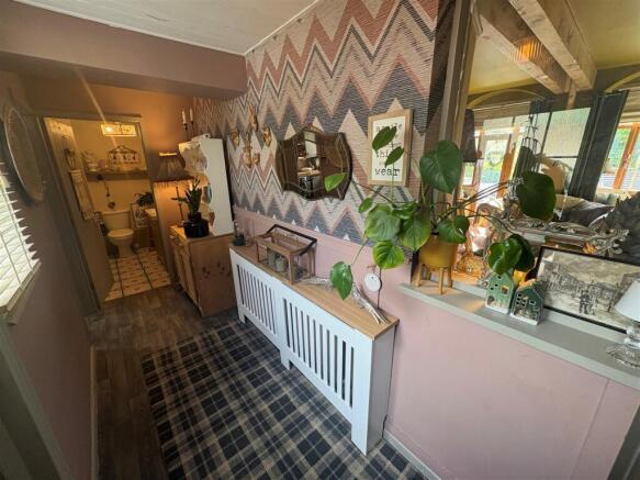 2 bed Terraced for sale Image 6