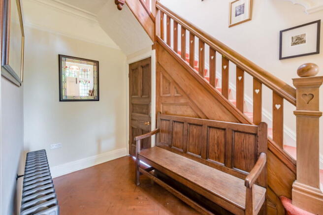 4 bed Detached for sale Image 5