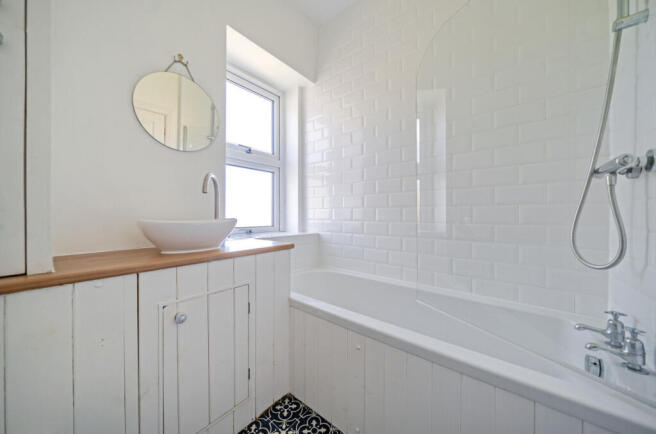 2 bed Terraced for sale Image 8