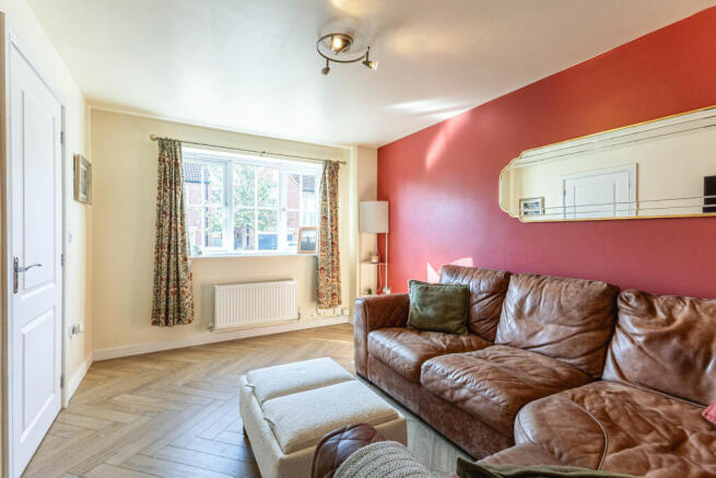 4 bed Semi-Detached for sale Image 7
