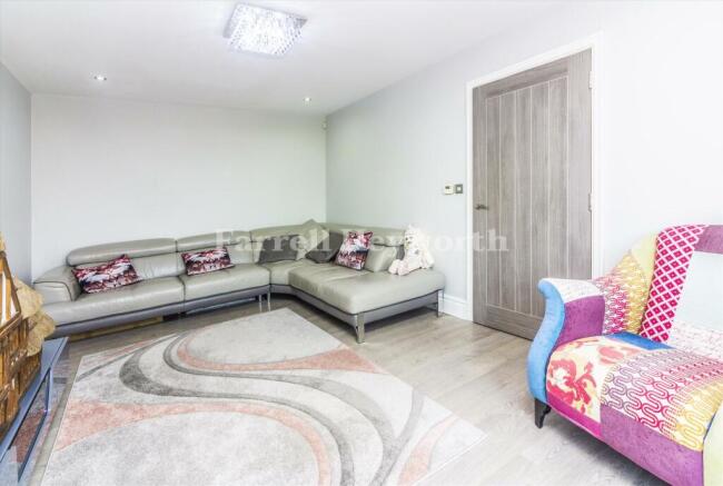 Lounge image 2