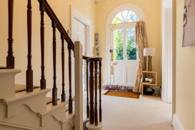 6 bed Detached for sale Image 6