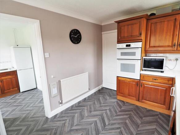 Kitchen Into Utility Room 132
