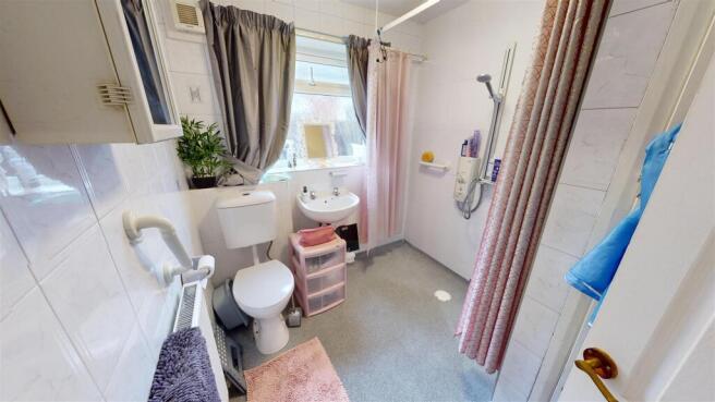Woodside Road Bathroom